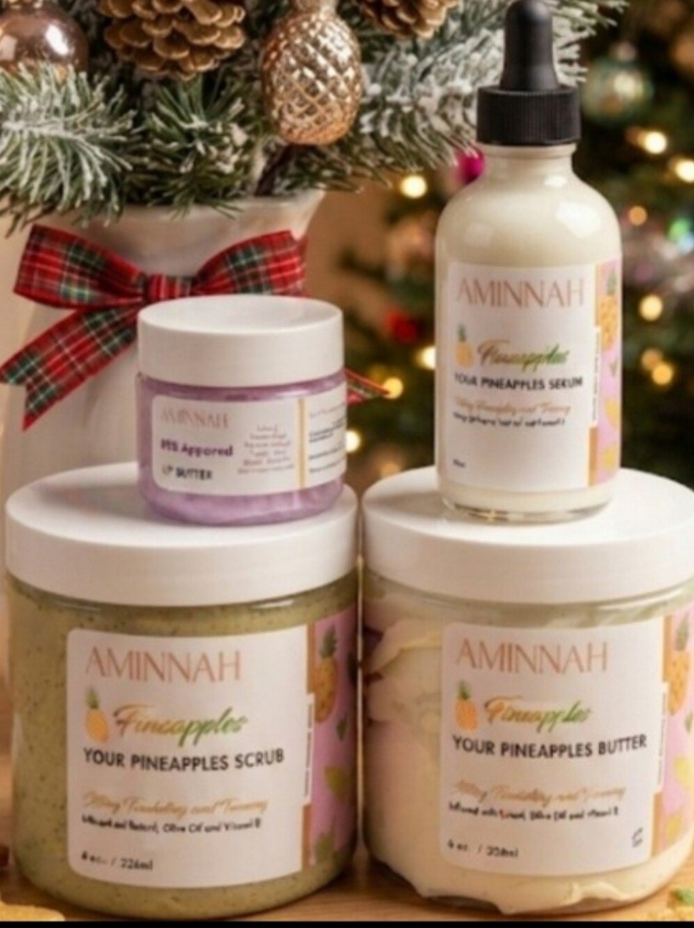 Aminnah Pineapples Set Nwt. Ready To Gift!